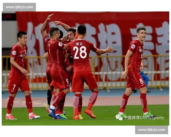 老鹰队与灰熊队激战正酣 谁能在季后赛争夺中占得先机